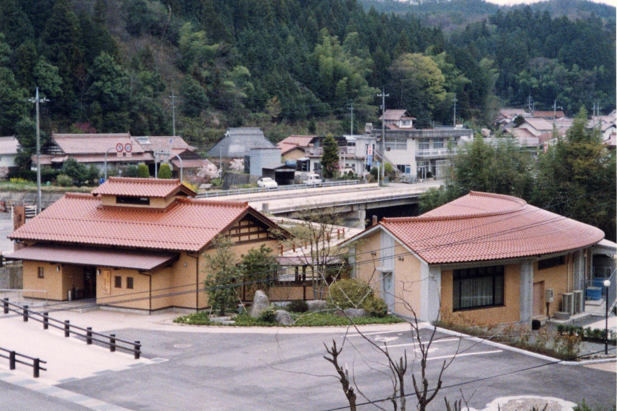 島根県邑智郡邑南町『瑞穂ハンザケ自然館』の外観