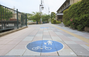 道路や公園などまちづくりに携われることができる